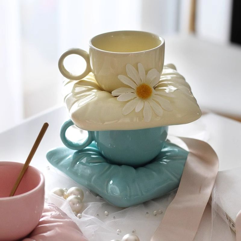 Charming Pillow shaped Cups