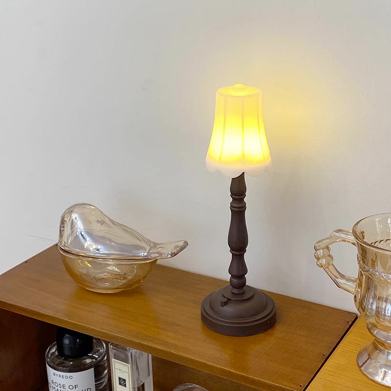 Old Money Table Lamp brown