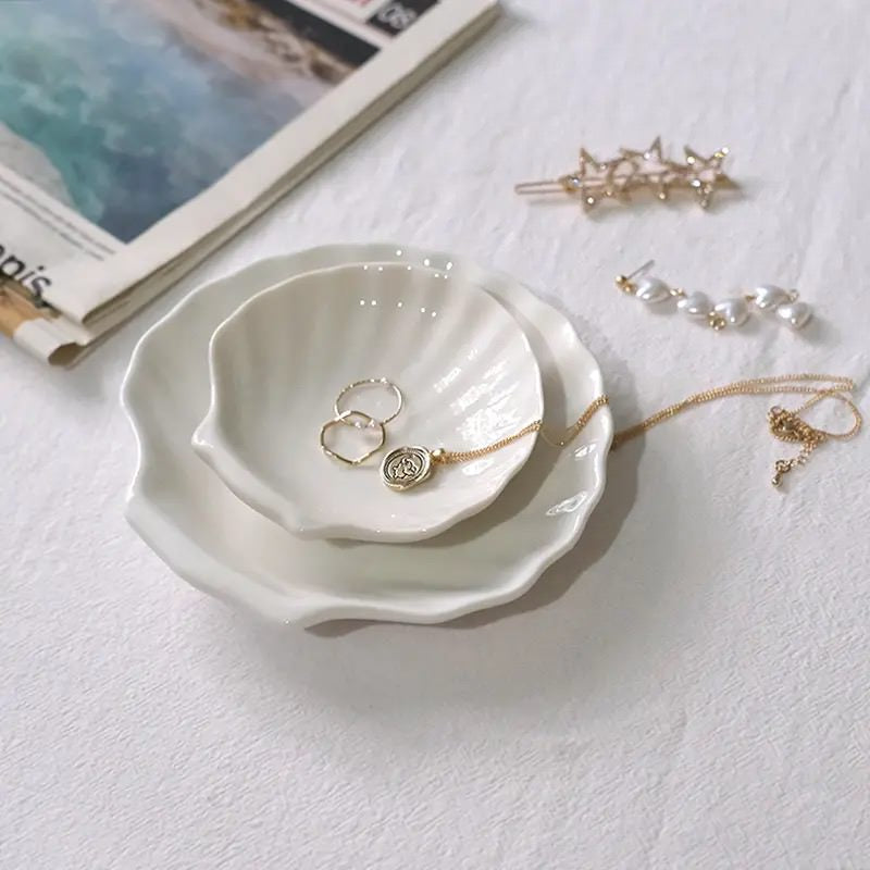 shell shaped kewelry tray