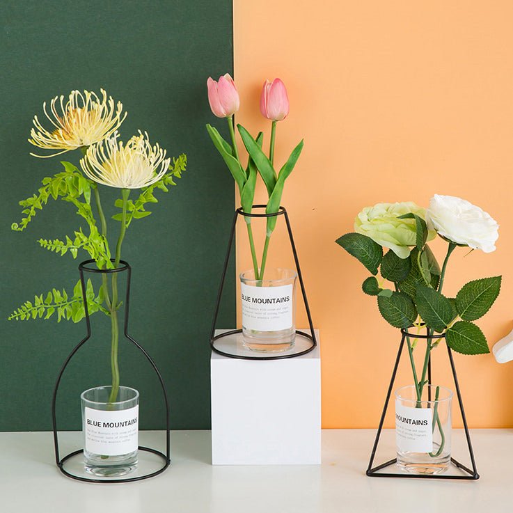 Simplicity minimalist  Wire Vase home