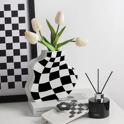 boogzel home wavy checkered vase
