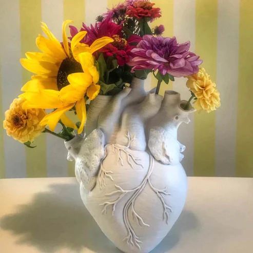 arthoe heart shaped vase